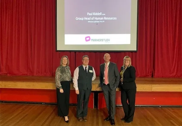 p-riddell-7-002-.jpg (1)